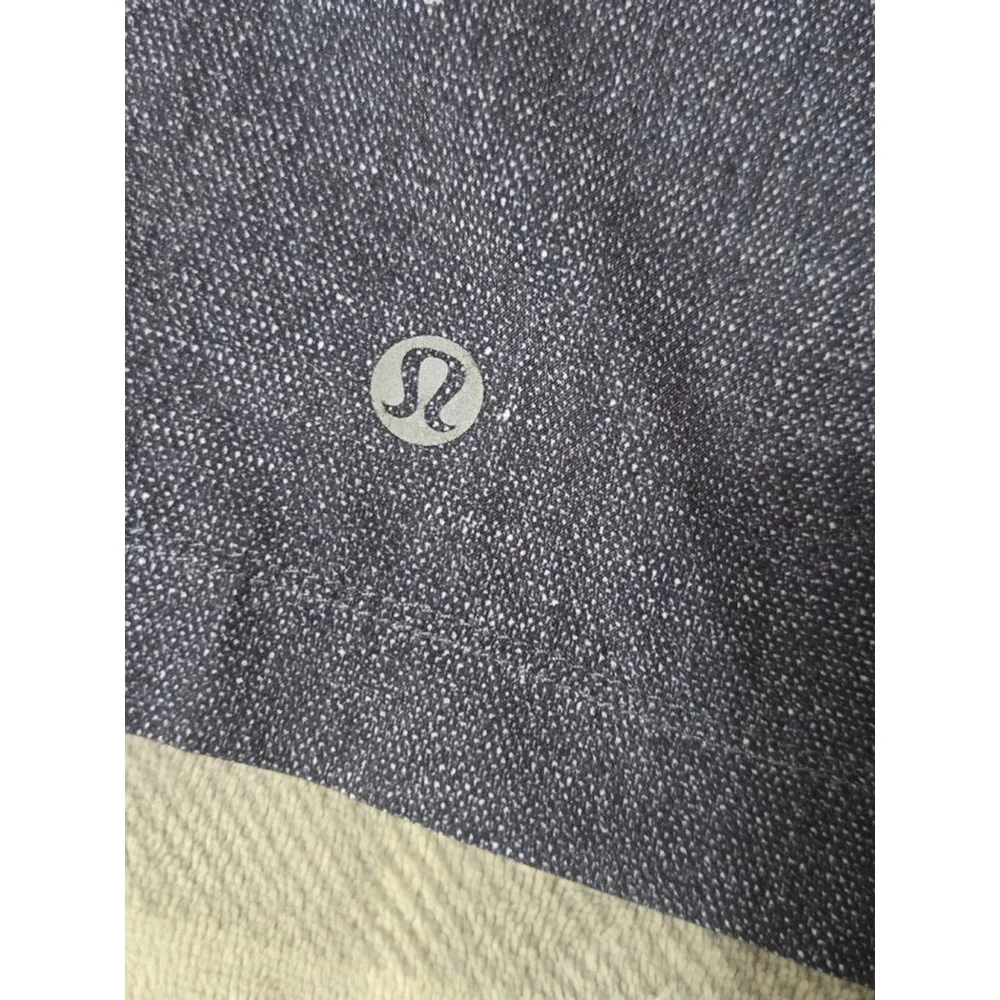 Men's Lululemon Athletic Shorts M Gray Black